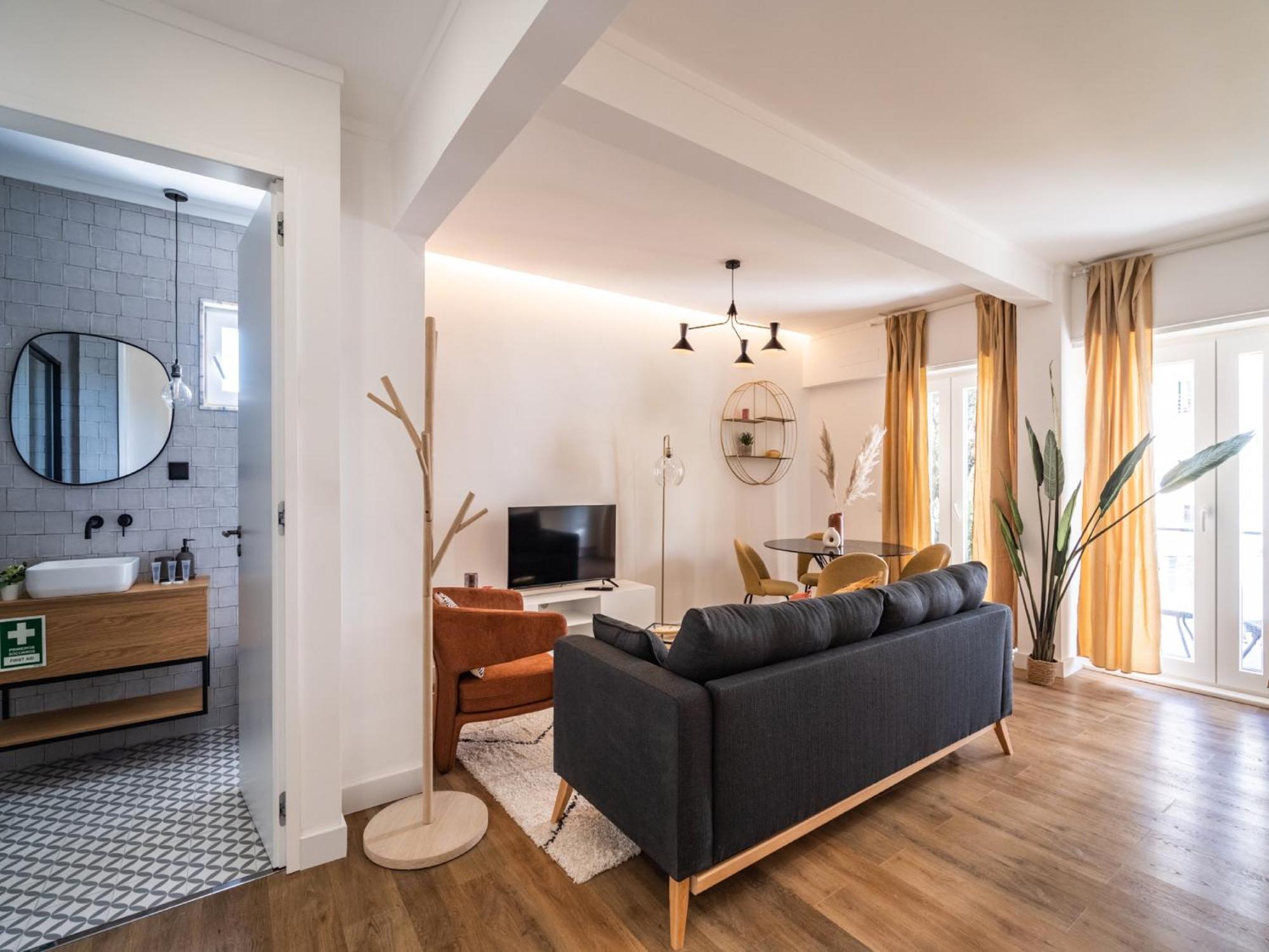 Akicity Campolide Wood Apartment Lisbon